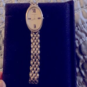 Authentic Tiffany & Co ladies watch in stainless steel battery and diamond bezel